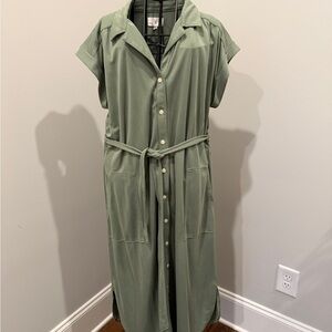 Lou & Grey Sage Green Midi Dress